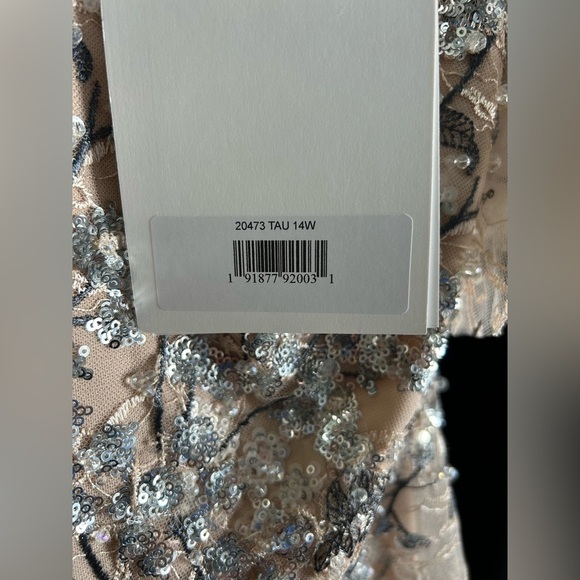 Mac Duggal 20473 NWT V Neck Flutter Sleeve A Line Embellished Dress - Picture 7 of 7